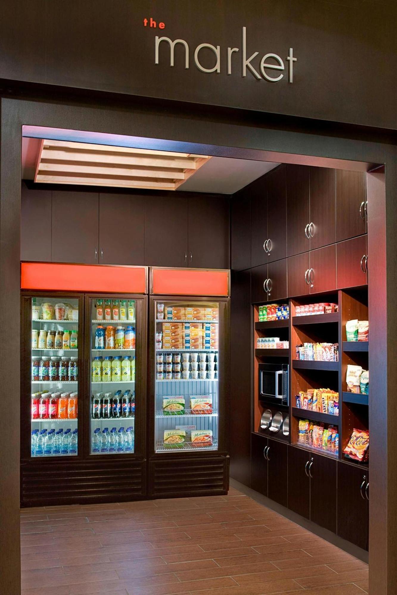 Hotel Courtyard By Marriott Toronto 3*